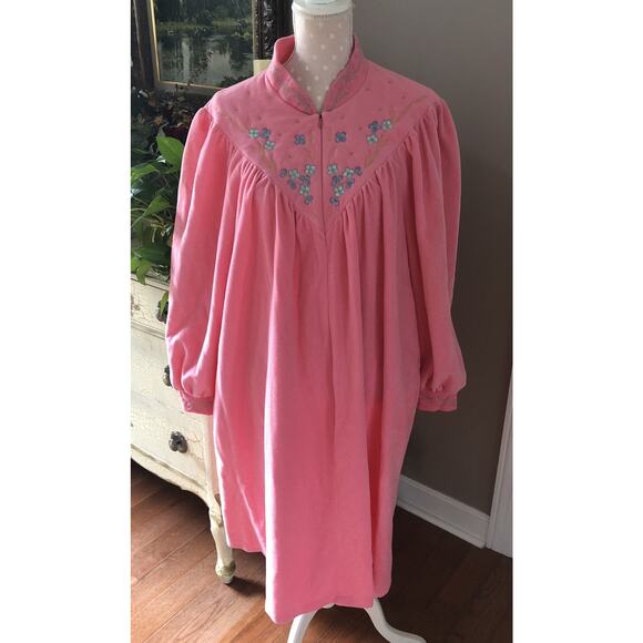 Vtg Vanity Fair House Coat Robe Zip Short Cozy Velour Size 2XL Pink w/Embroidery - Picture 1 of 16